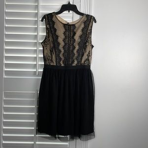 Junior’s Xhilaration Black and Tan Dress
